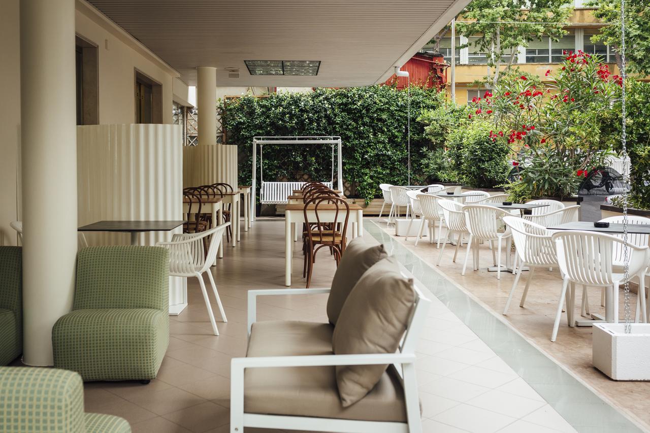 Hotel Montecarlo Rimini Exterior photo