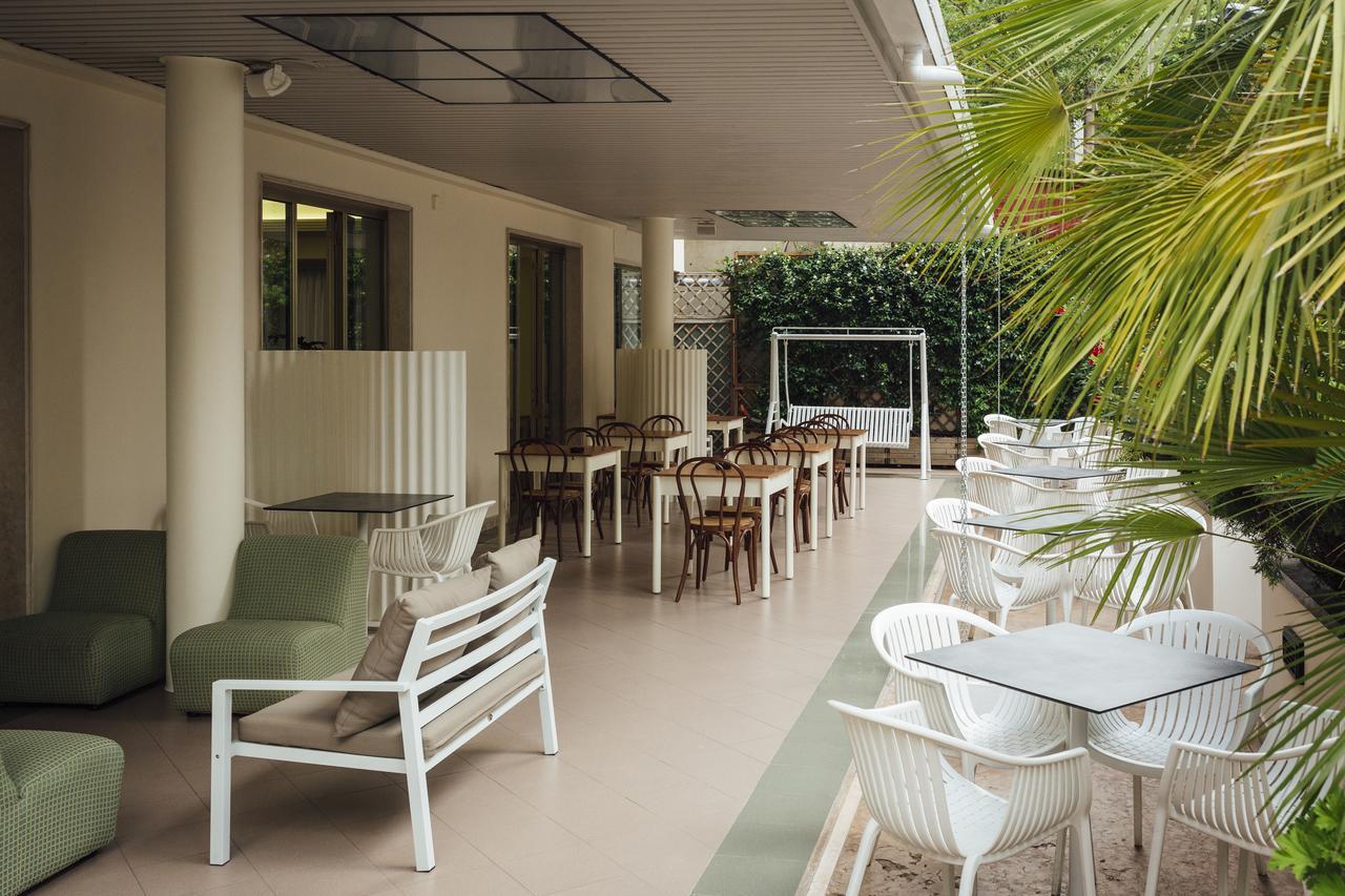 Hotel Montecarlo Rimini Exterior photo